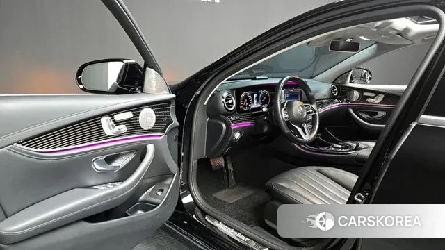 Mercedes-Benz E-Class W213 2019 Черный из Кореи, фото 2