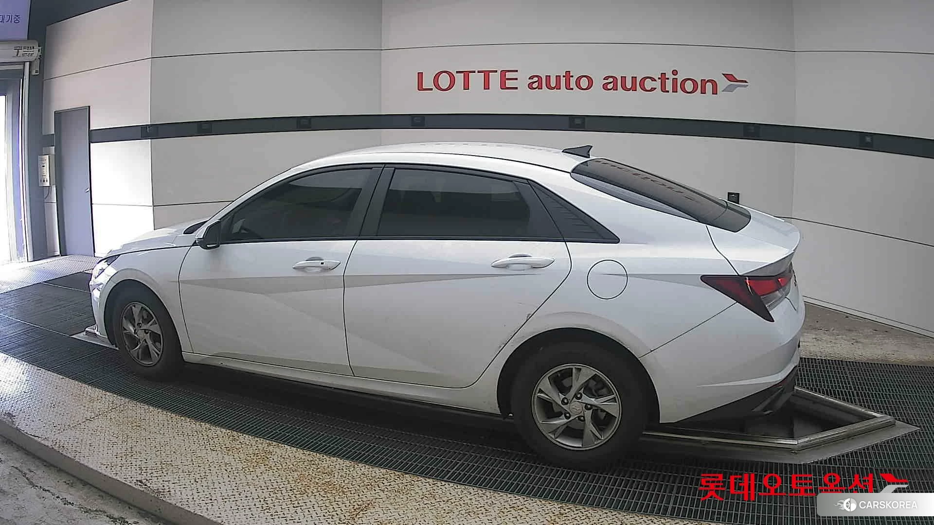Hyundai Avante 2021 Polar White из Кореи, фото 2
