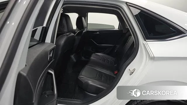 Volkswagen 7th Generation of Jetta 2020 Белый из Кореи, фото 2