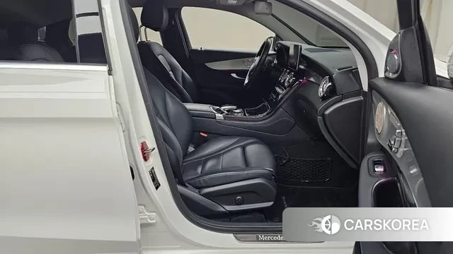 Mercedes-Benz GLC-Class X253 2018 Белый из Кореи, фото 2