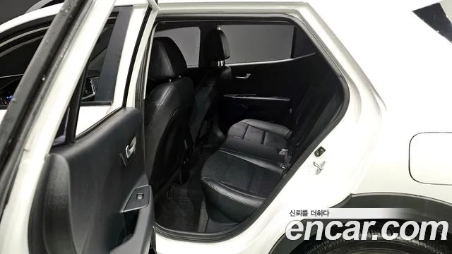 Kia Stonic 2019 Белый из Кореи, фото 2