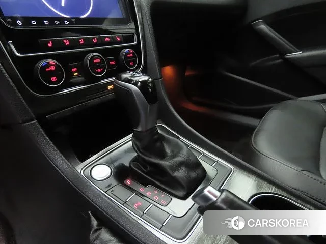 Volkswagen The New Passat 2018 Черный из Кореи, фото 2