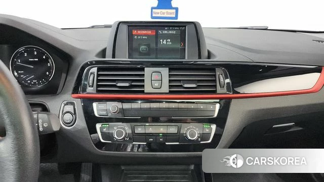 BMW 1 Series (F20) 2018 Белый из Кореи, фото 2