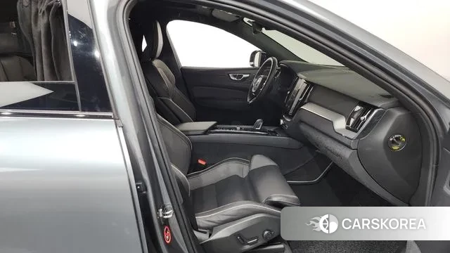 Volvo XC60 second Generation 2021 Серый из Кореи, фото 2