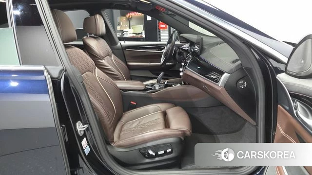 BMW 6 Series GT (G32) 2021 Черный из Кореи, фото 2