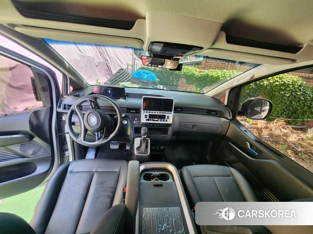 Hyundai Staria 2023 Серебряный из Кореи, фото 2