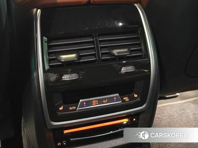 BMW X7 (G07) 2022 Белый из Кореи, фото 2
