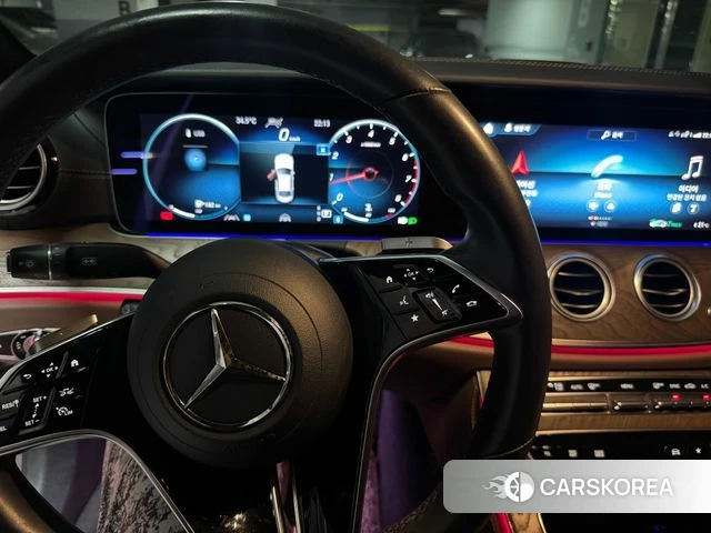 Mercedes-Benz E-Class W213 2021 Белый из Кореи, фото 2
