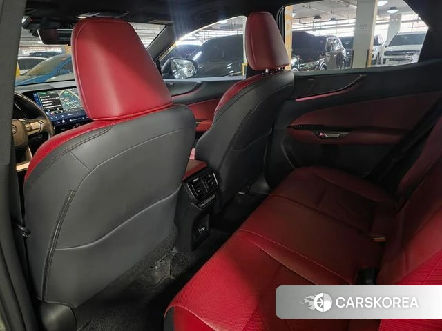 Lexus NX350h Second generation 2022 Золотой из Кореи, фото 2