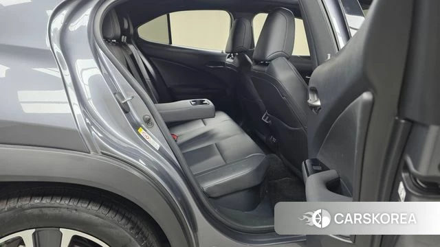 Lexus UX250h 2019 Серый из Кореи, фото 2