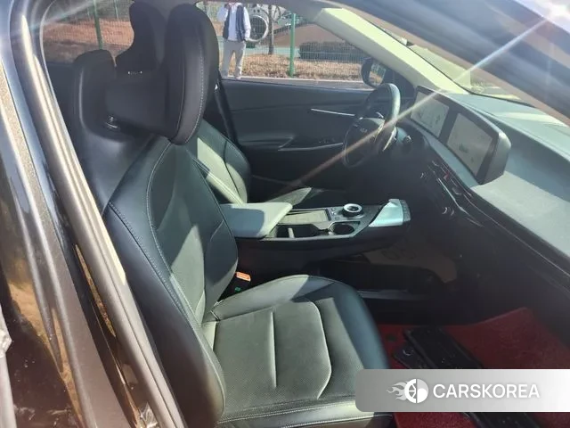 Kia EV6 2023 Серый из Кореи, фото 2