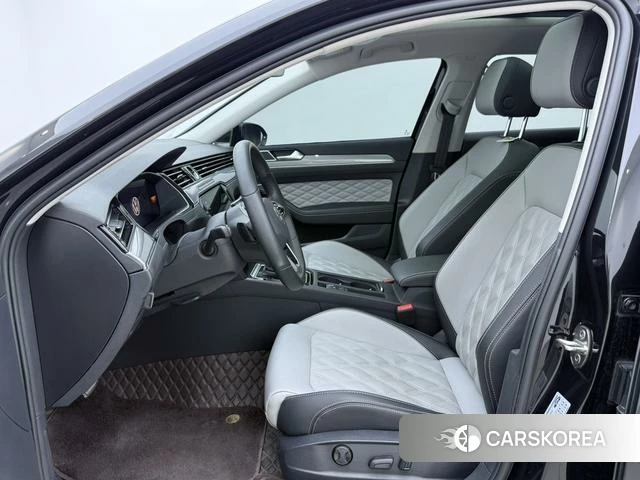 Volkswagen Magotan 2023 Черный из Китая, фото 2