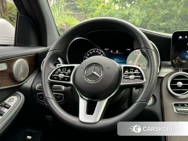 Mercedes-Benz GLC 2021 Белый из Китая, фото 2