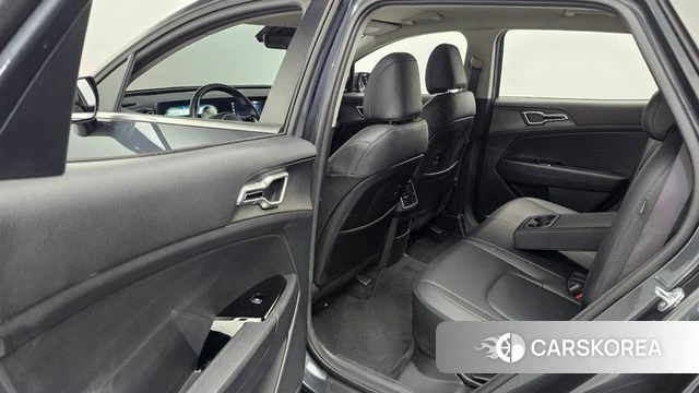 Kia Sportage 5th Generation Hybrid 2024 Серый из Кореи, фото 2