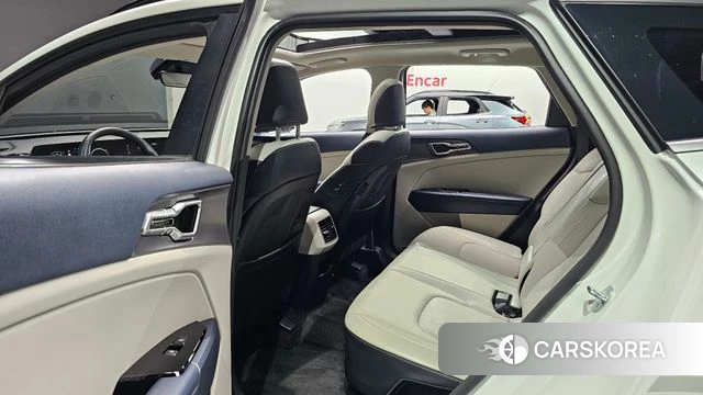 Kia Sportage 5th Generation Hybrid 2022 Белый из Кореи, фото 2