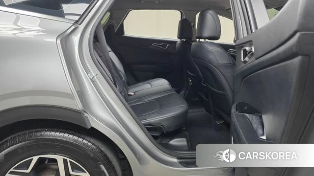 Kia Sportage 5th Generation 2022 Серебристо-серый из Кореи, фото 2