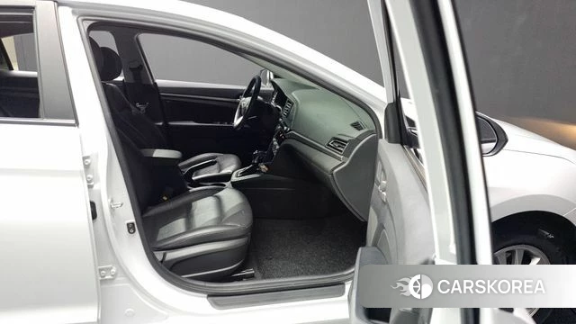 Hyundai The New Avante AD 2019 Белый из Кореи, фото 2