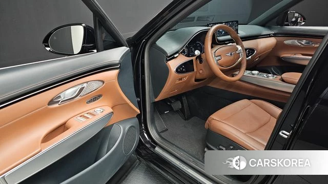 Genesis GV70 2021 Черный из Кореи, фото 2