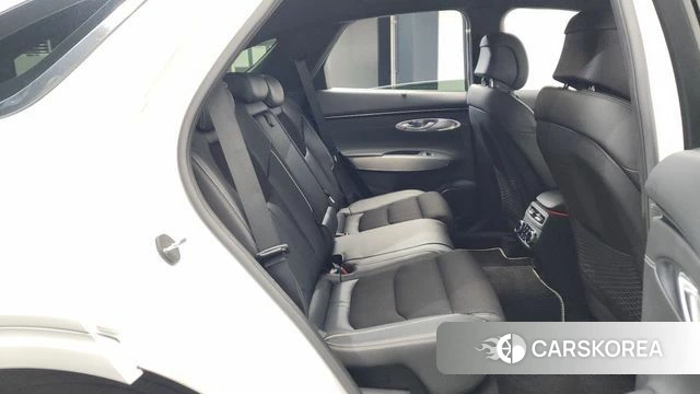 Genesis GV70 2022 Белый из Кореи, фото 2