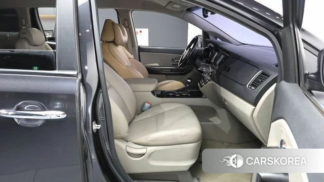Kia The New Carnival 2018 Серый из Кореи, фото 2