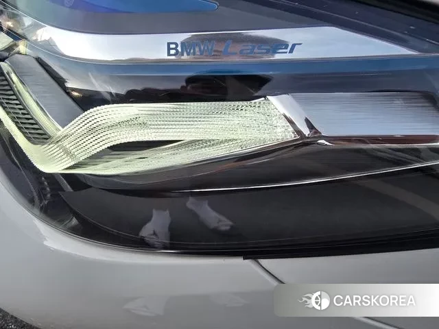 BMW 5 Series (G30) 2022 Белый из Кореи, фото 2