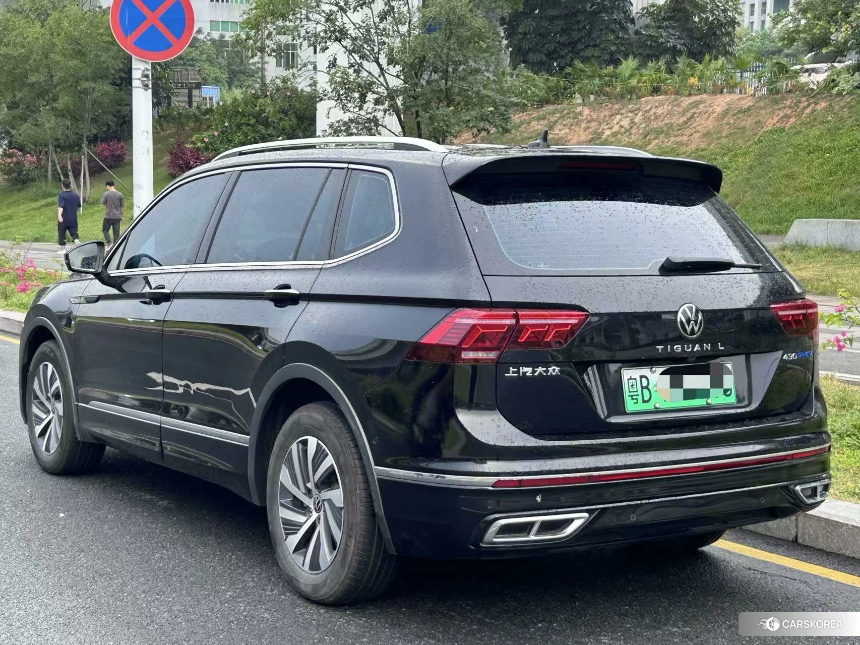 Volkswagen Tiguan L PHEV 2022 Черный из Китая, фото 2