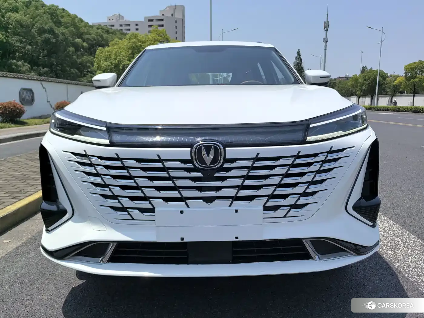 Chang'an Changan CS75PLUS 2023 Белый из Китая, фото 2