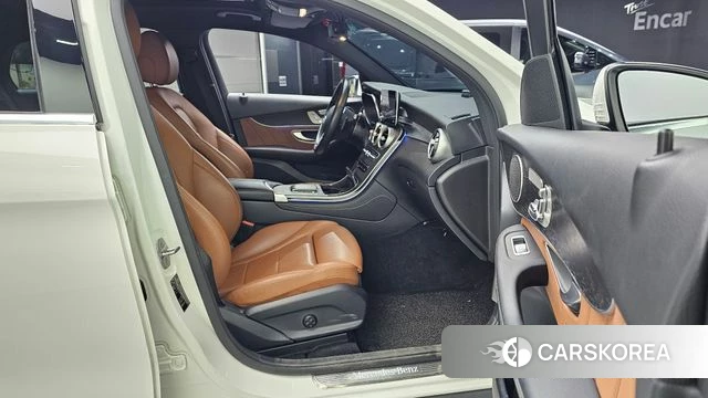 Mercedes-Benz GLC-Class X253 2020 Белый из Кореи, фото 2