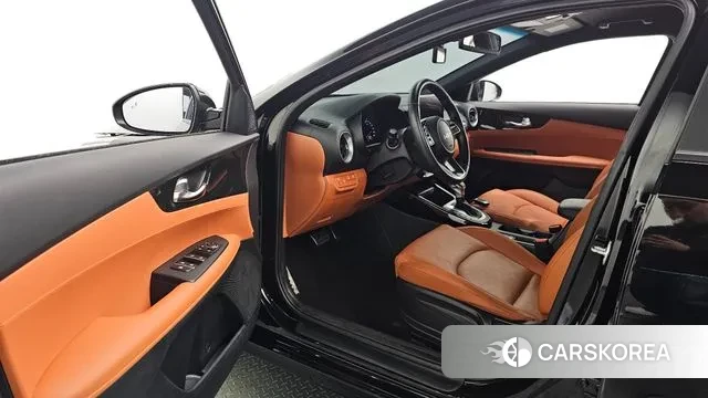 Kia The New K3 2nd generation 2023 Черный из Кореи, фото 2