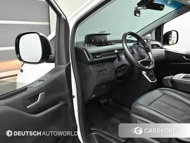 Hyundai Staria 2022 Белый из Кореи, фото 2