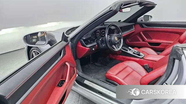 Porsche 911(992) 2020 Серебряный из Кореи, фото 2