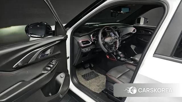 Chevrolet (GM Daewoo) Trailblazer 2023 Белый из Кореи, фото 2