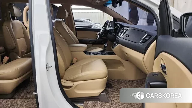 Kia The New Carnival 2019 Белый из Кореи, фото 2