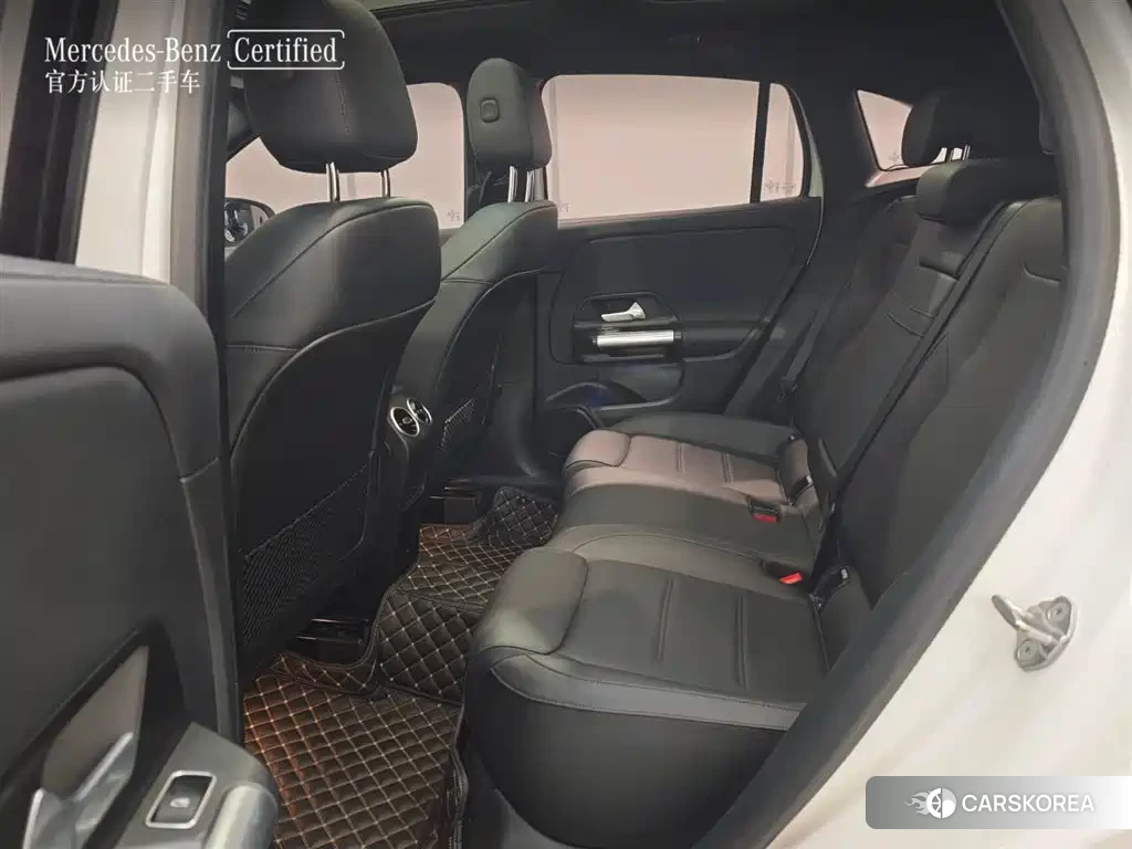 Mercedes-Benz GLA 2023 Белый из Китая, фото 2