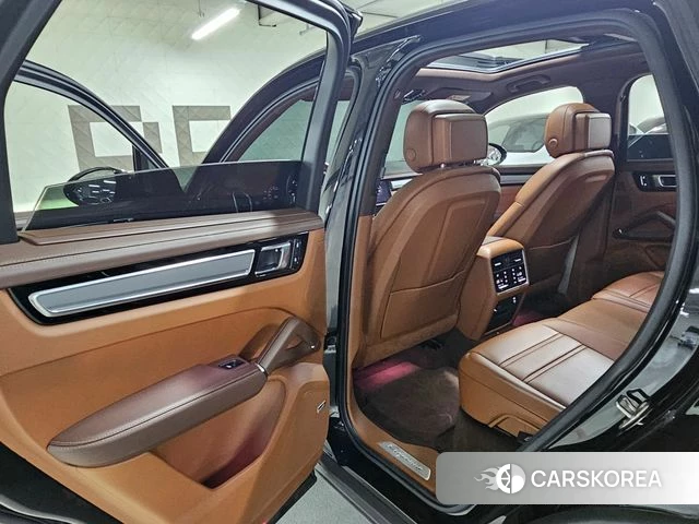 Porsche Cayenne (PO536) 2023 Черный из Кореи, фото 2