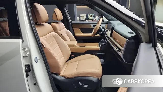 Hyundai Santa Fe (MX5) 2023 Серебряный из Кореи, фото 2