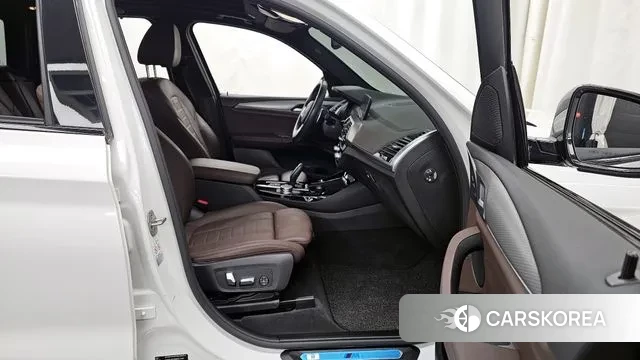 BMW X3 (G01) 2021 Белый из Кореи, фото 2