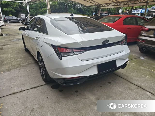 Hyundai Elantra 2021 Белый из Китая, фото 2