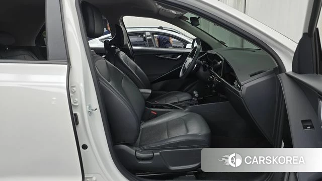 Kia Di Ol Nu Niro 2022 Белый из Кореи, фото 2