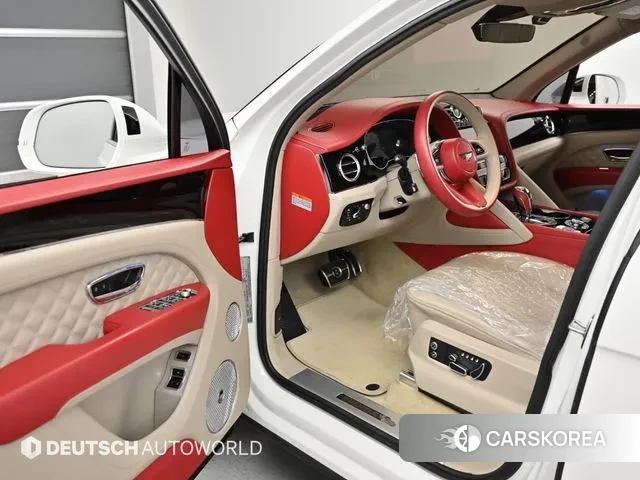 Bentley Bentayga 2022 Черный из Кореи, фото 2