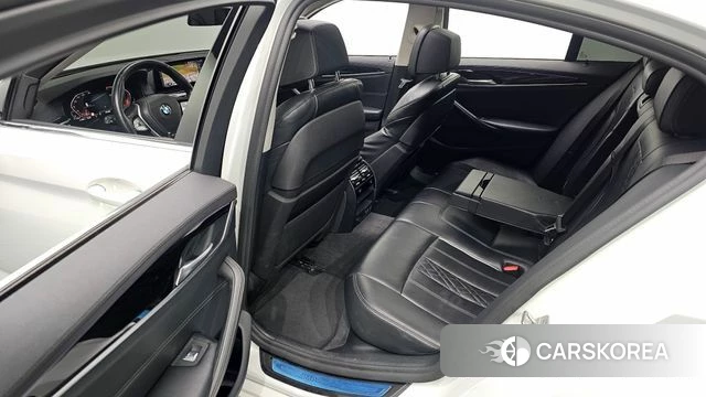 BMW 5 Series (G30) 2020 Белый из Кореи, фото 2