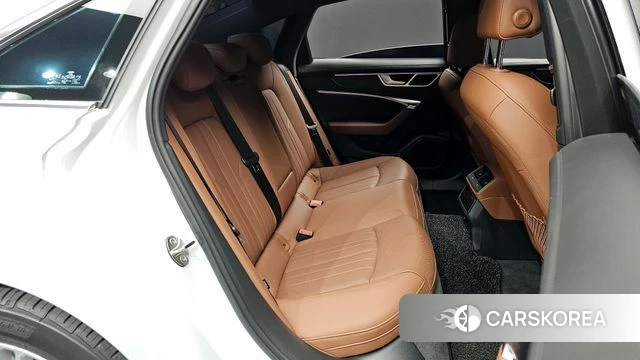 Audi A6 (C8) 2021 Белый из Кореи, фото 2