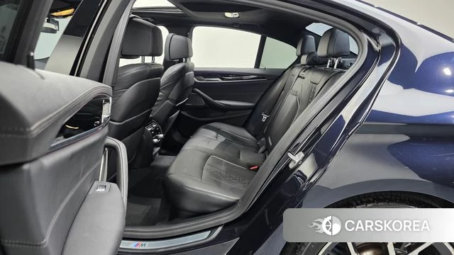 BMW 5 Series (G30) 2021 Черный из Кореи, фото 2