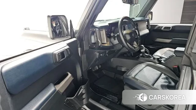 Ford Bronco 6th Generation 2022 Серый из Кореи, фото 2