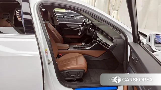 Audi A6 (C8) 2020 Белый из Кореи, фото 2