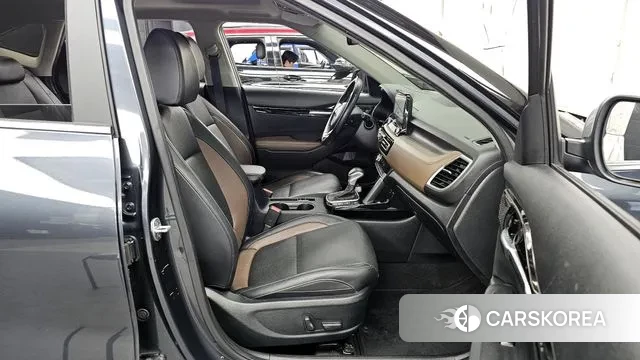 Kia Seltos 2021 Серый из Кореи, фото 2