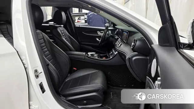 Mercedes-Benz E-Class W213 2020 Белый из Кореи, фото 2