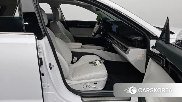 Hyundai Grandeur Hybrid (GN7) 2023 Белый из Кореи, фото 2