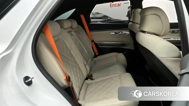 Genesis GV70 2024 Белый из Кореи, фото 2