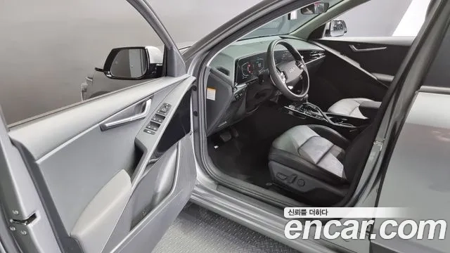 Kia Di Ol Nu Niro 2022 Серебряный из Кореи, фото 2